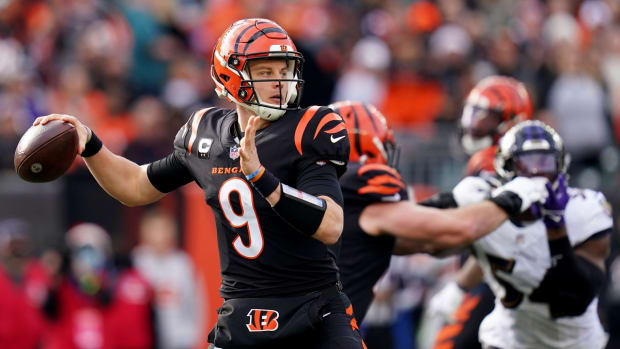 Cincinnati Bengals quarterback Joe Burrow (9) throws in the first quarter during a Week 16 NFL game against the Baltimore Ravens, Sunday, Dec. 26, 2021, at Paul Brown Stadium in Cincinnati.

Baltimore Ravens At Cincinnati Bengals Dec 26